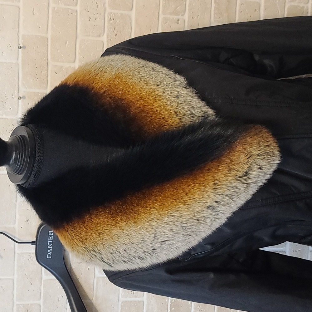 Danier Women's Black Insulated Jacket With Genuine Fox Collar (Sz S/M)